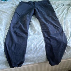 Patagonia Worn Wear®
Women's RPS Rock Pants navy size 4 EUC